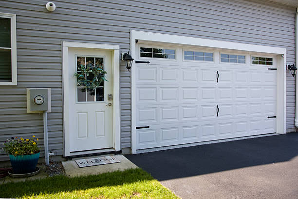 24/7 Emergency Garage Door Panel Replacement experts in Melbourne, FL